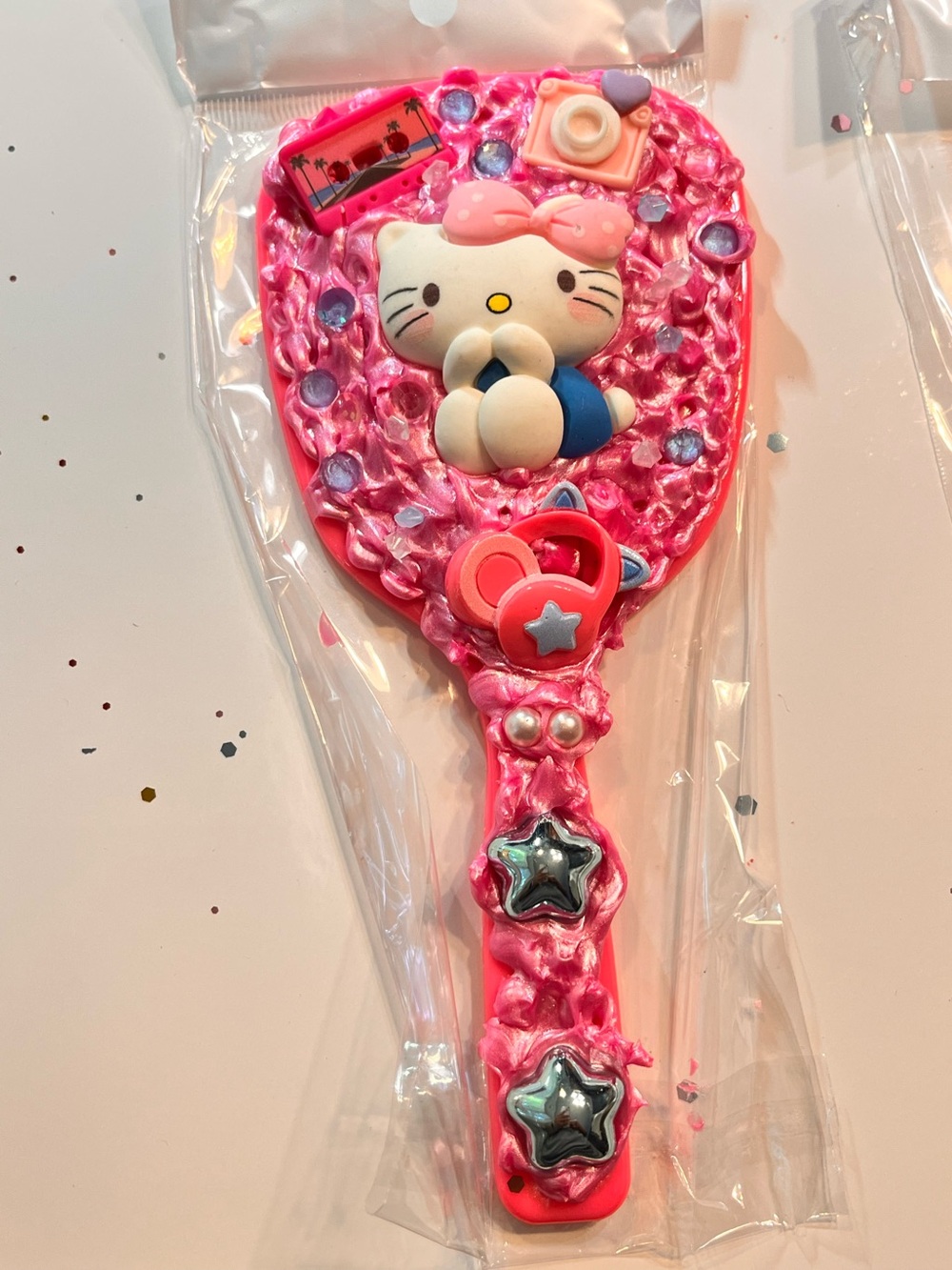 Hand Crafted Hello Kitty Pink Decorative Kids Handheld Mirror - Picture 2 of 2